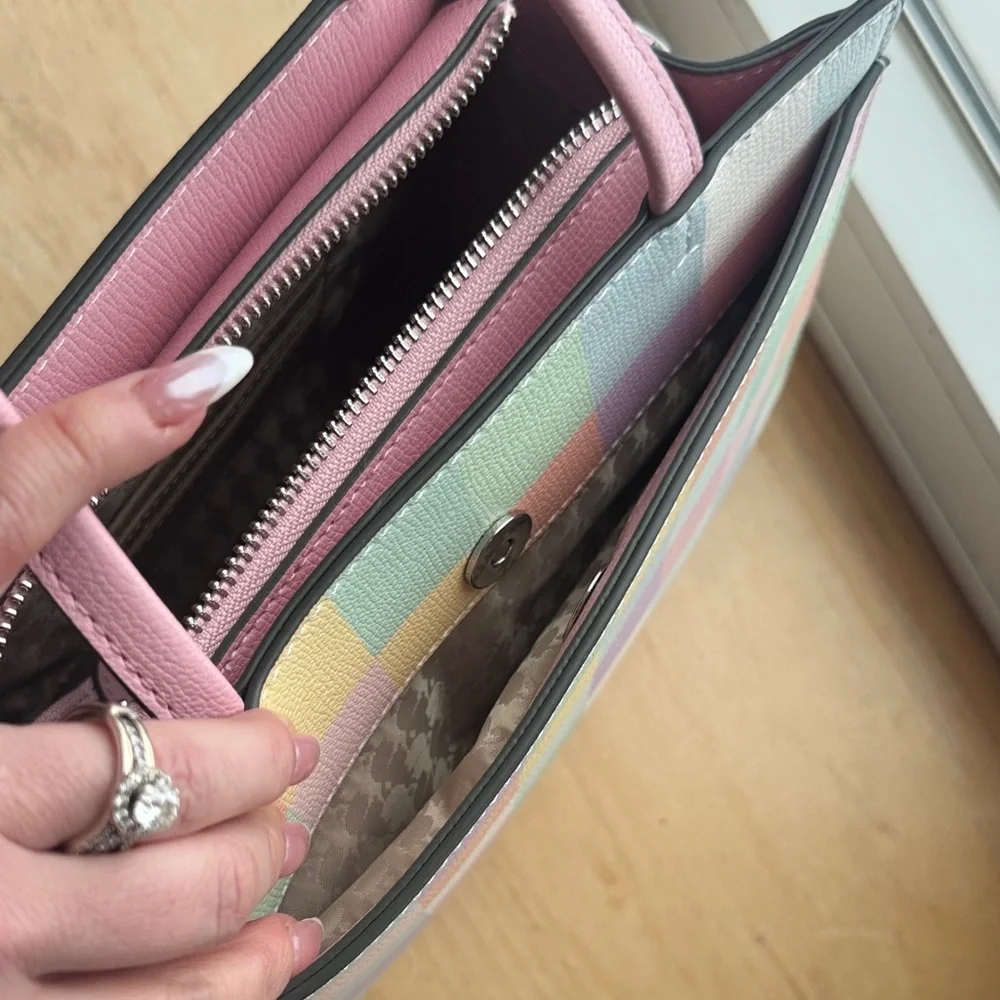 KARL LAGERFELD PARIS Jacqueline Crossbody Bag Pastel - Picture 6 of 13